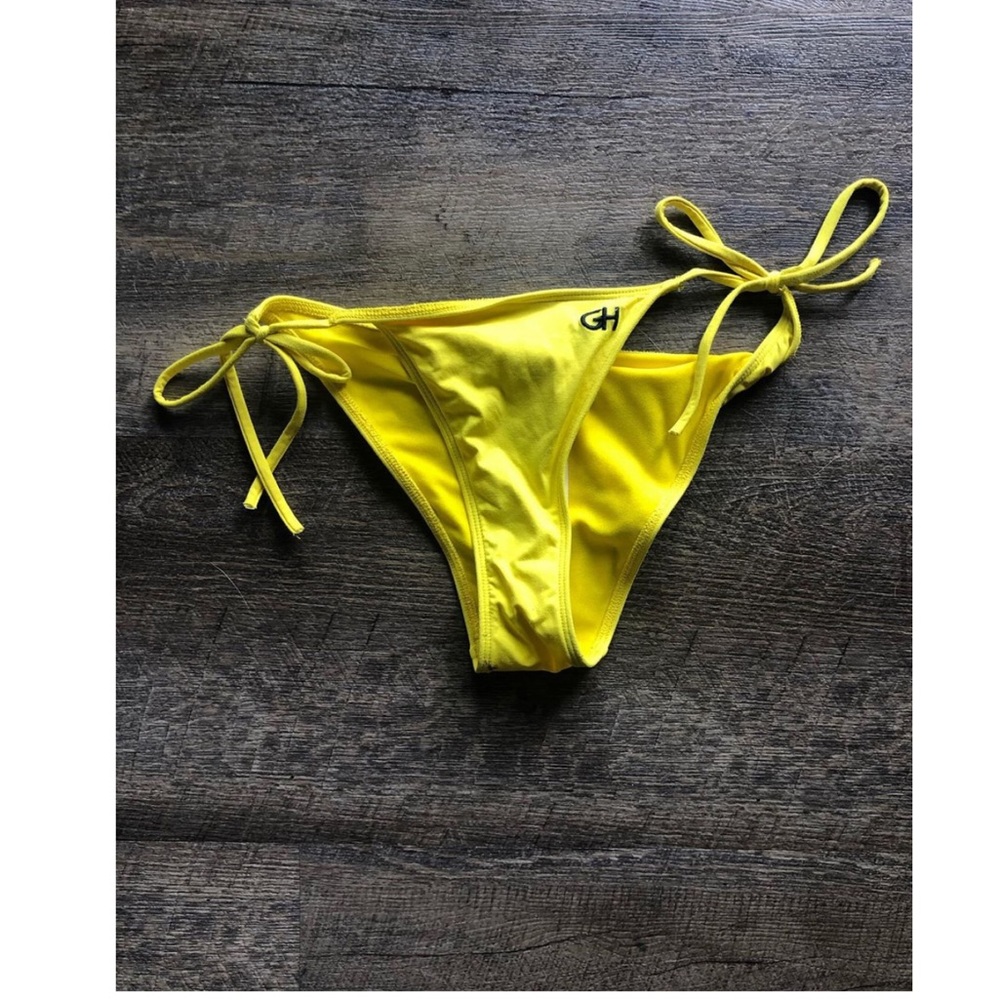 Bikini bottoms